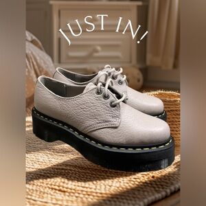 Dr Martens 31167 Platform Oxfords - NWT
Women's Sz 7